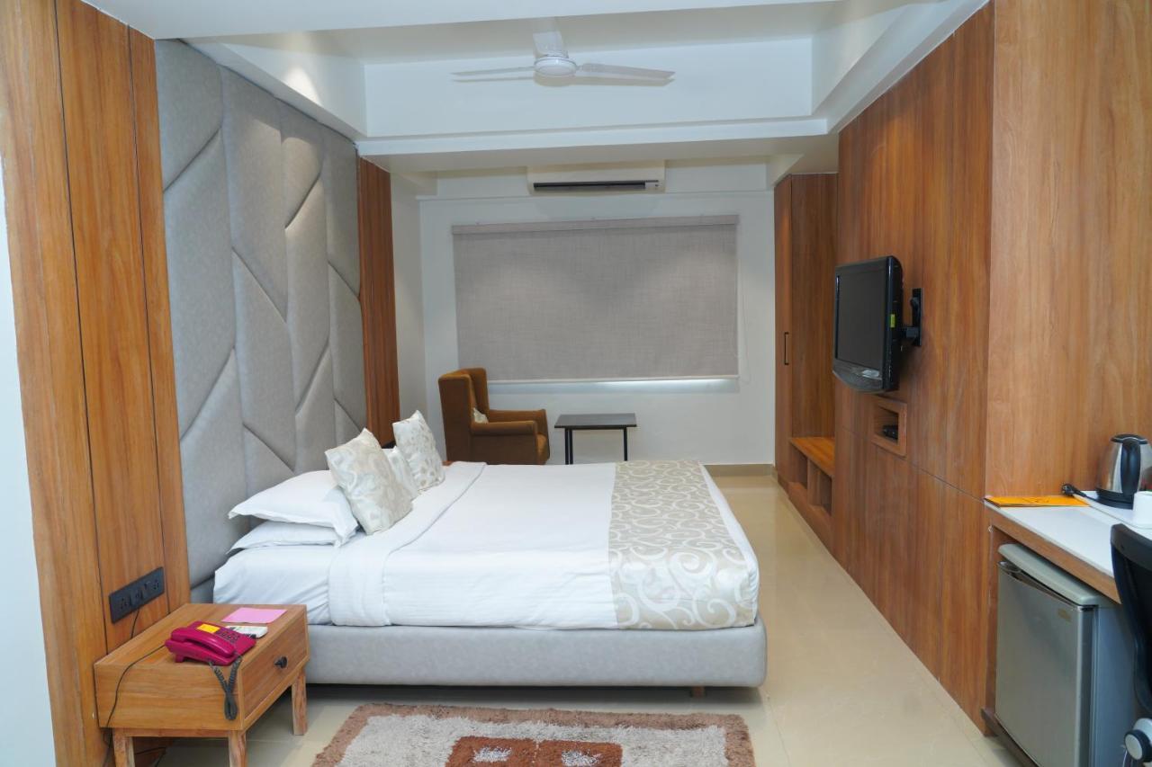 Hotel Kinara Grand 海得拉巴 外观 照片