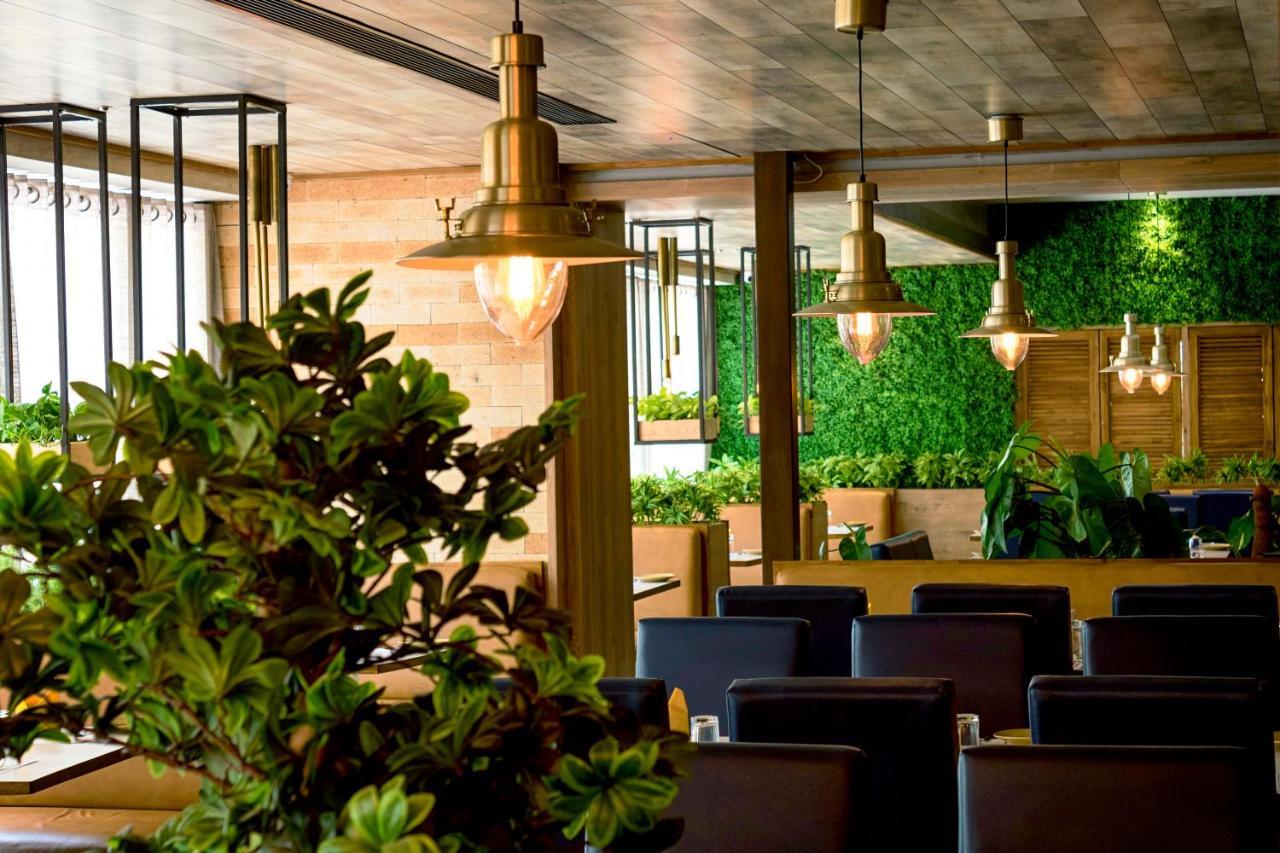 Hotel Kinara Grand 海得拉巴 外观 照片